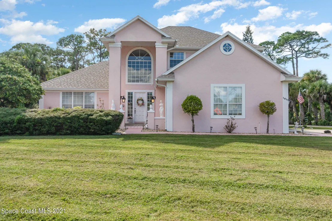 Photo of 1817 Laurel Oak Drive S