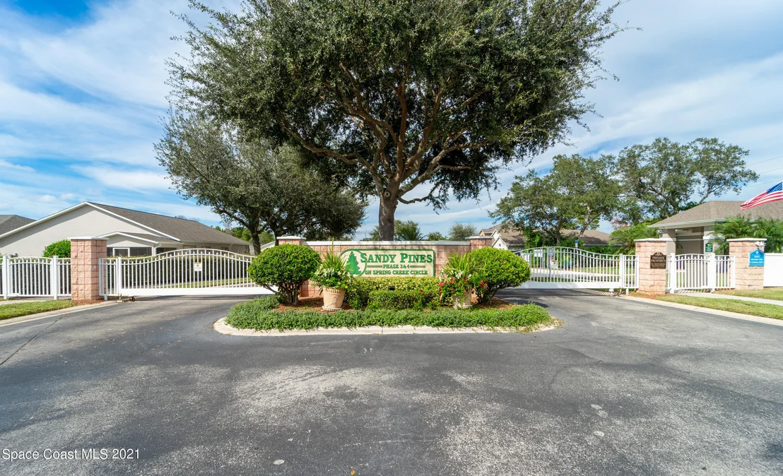 Photo of 2100 Spring Creek Circle NE