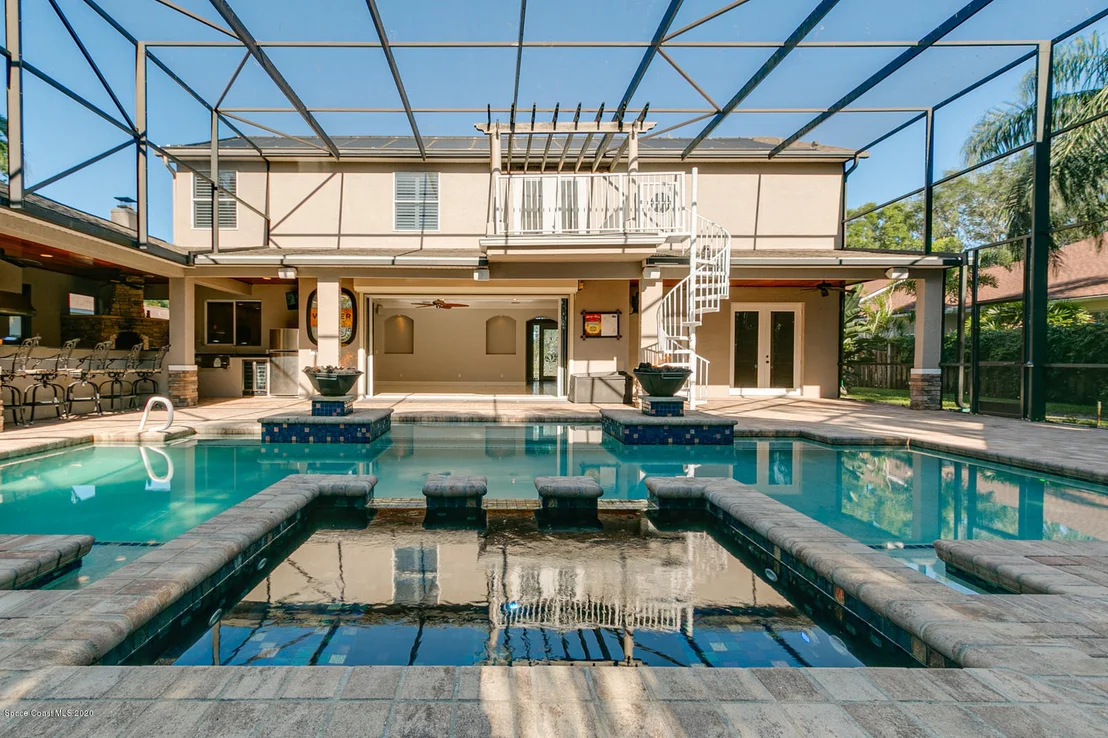 Photo of 5905 Newbury Circle