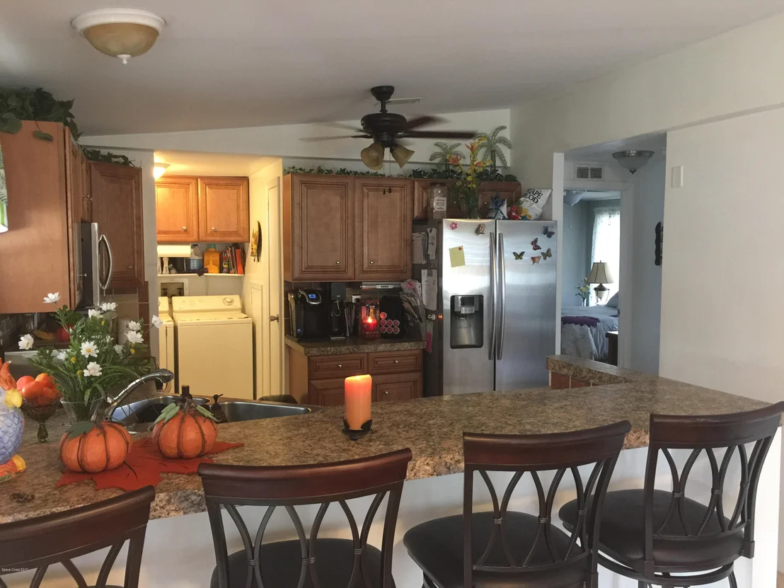 Photo of 2448 Coconut Palm Drive NE