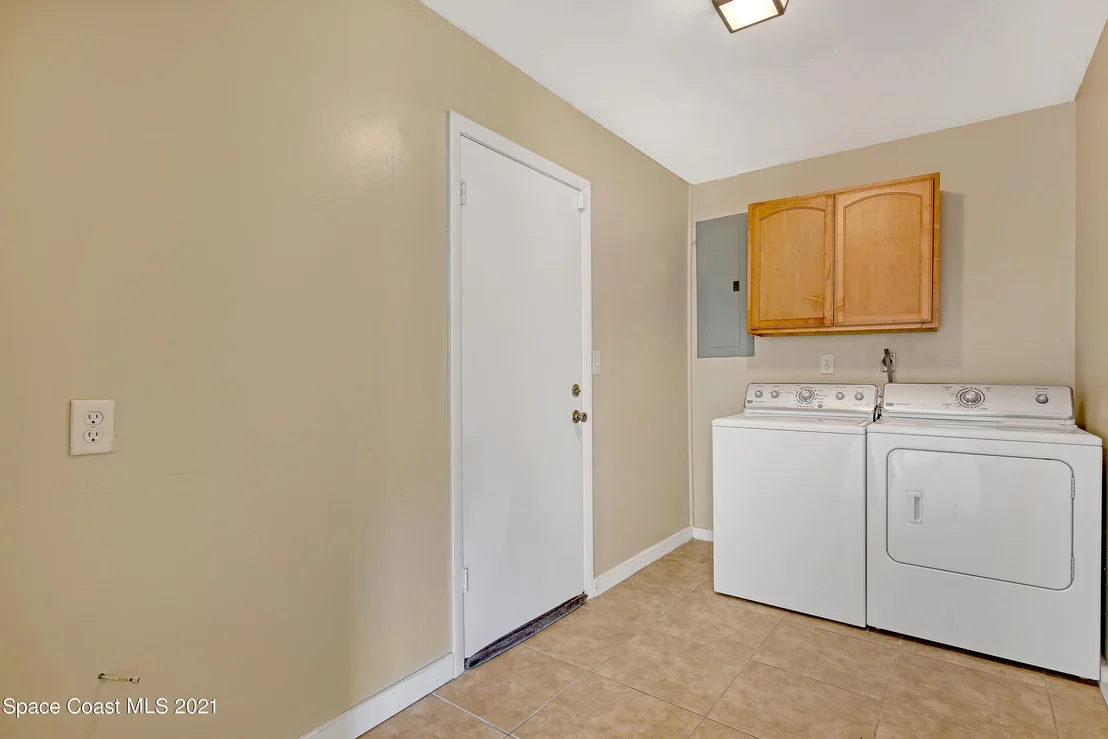 Photo of 1415 Cindy Circle NE