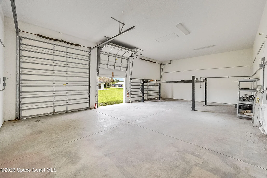 Photo of 722 Apollo Circle NE