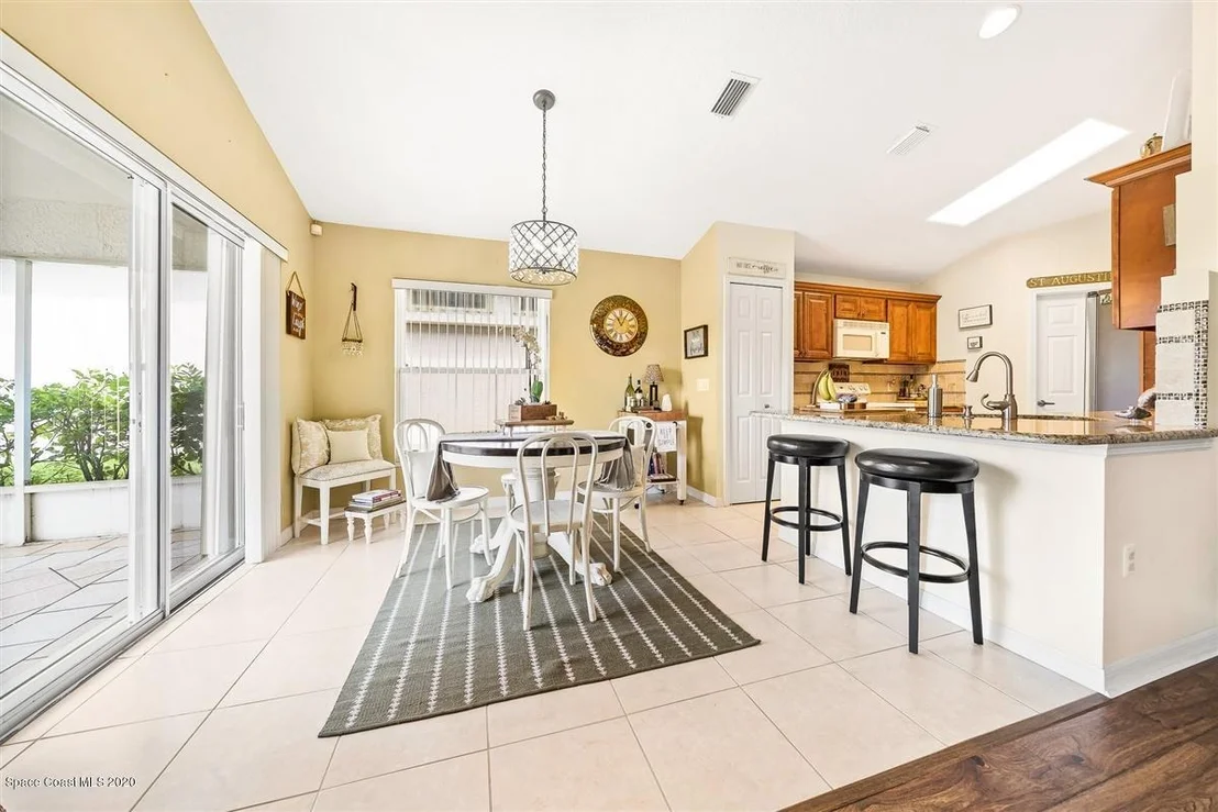 Photo of 2484 Addington Circle