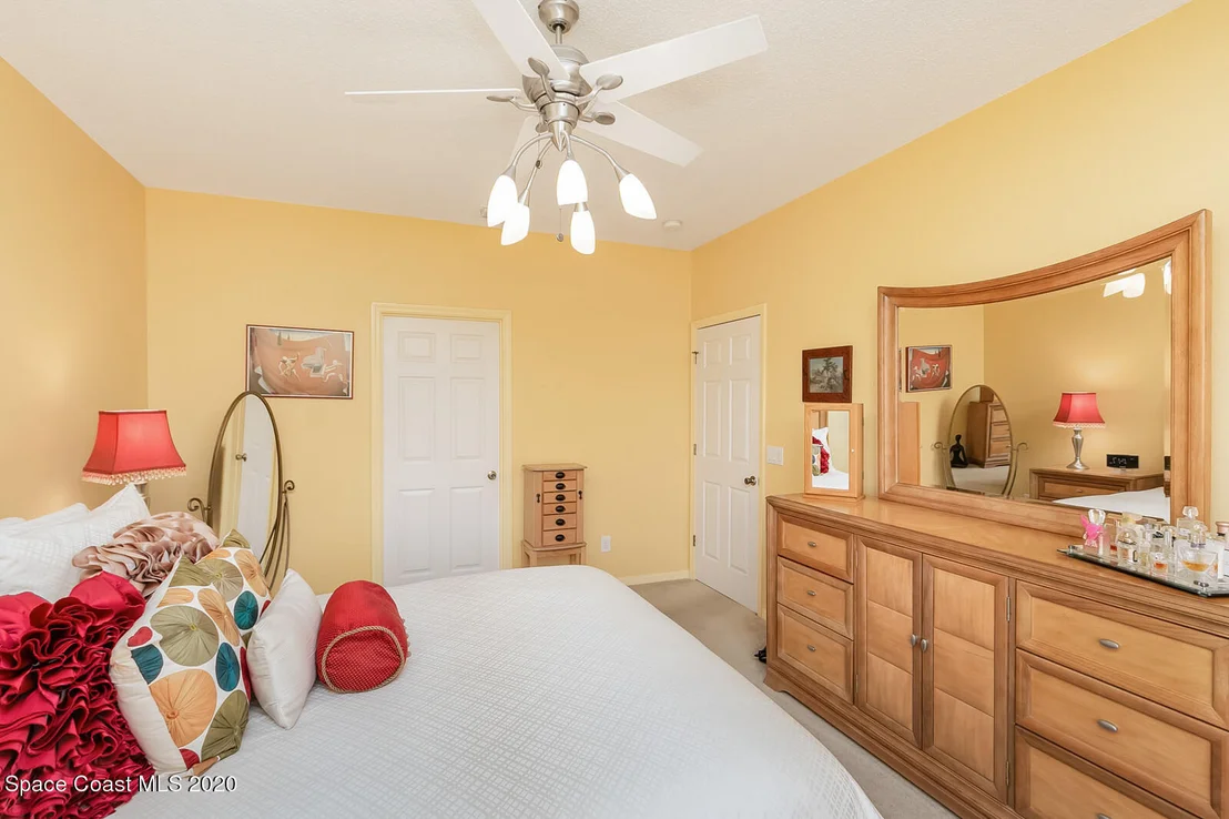 Photo of 957 Riviera Point Drive