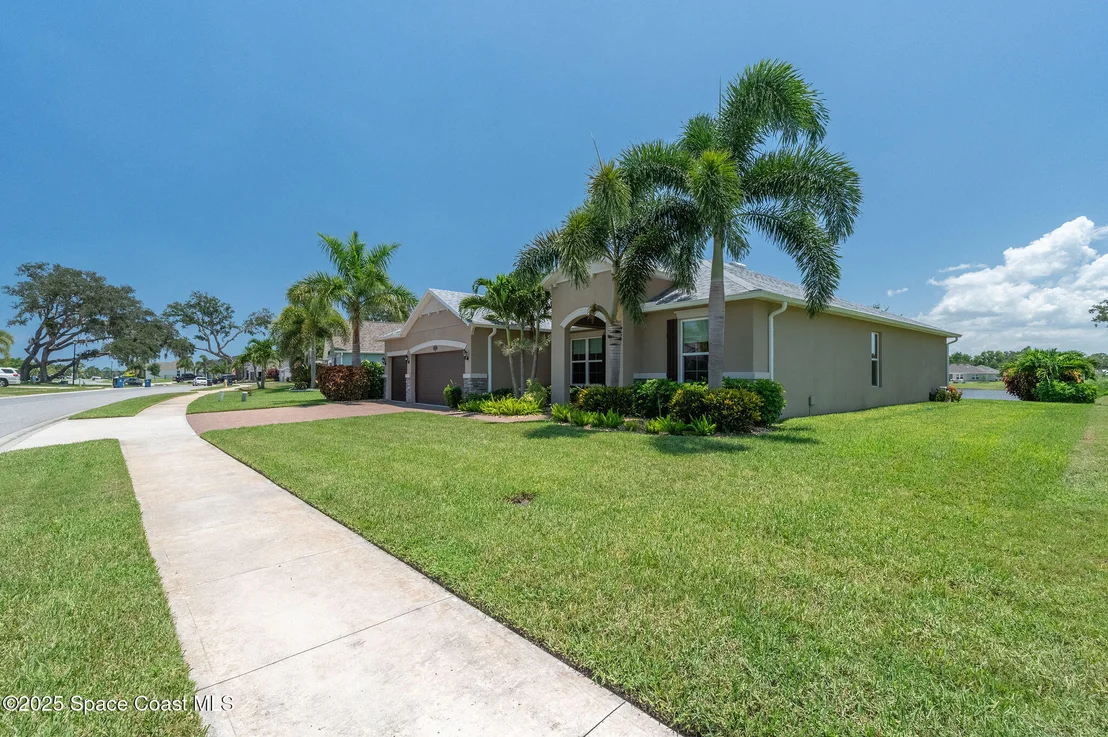 Photo of 2003 Killian Drive NE