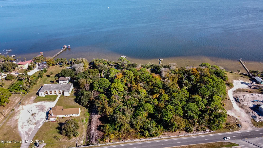 Photo of 5420 Edgewater Court