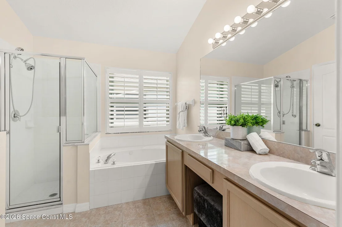 Photo of 992 Shaw Circle