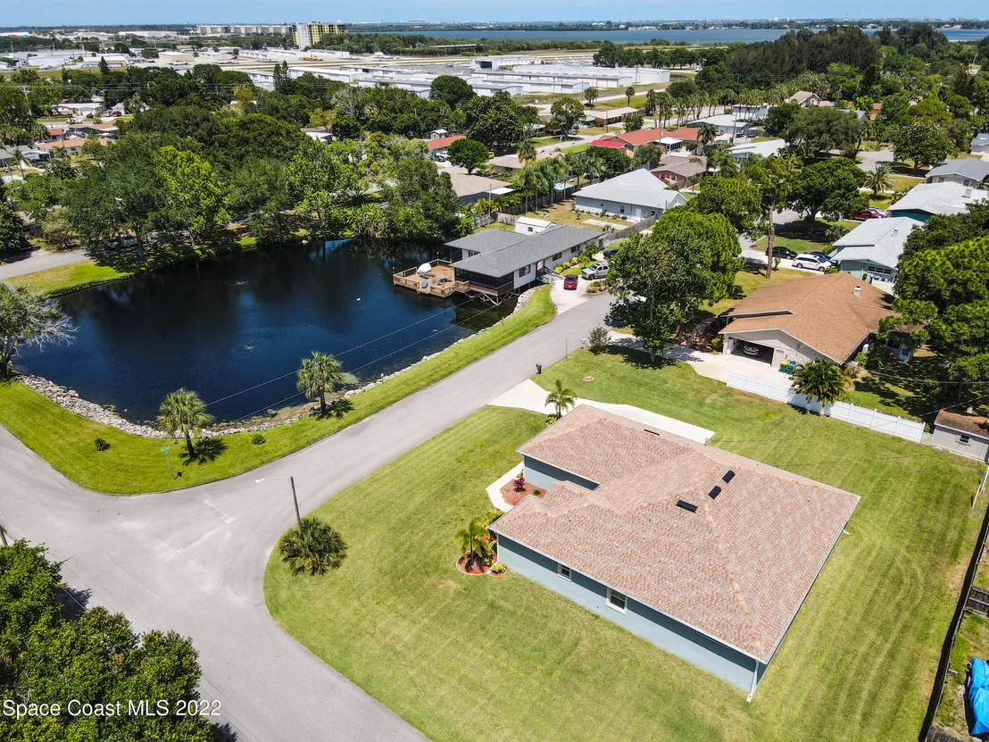 Photo of 335 Pine Boulevard