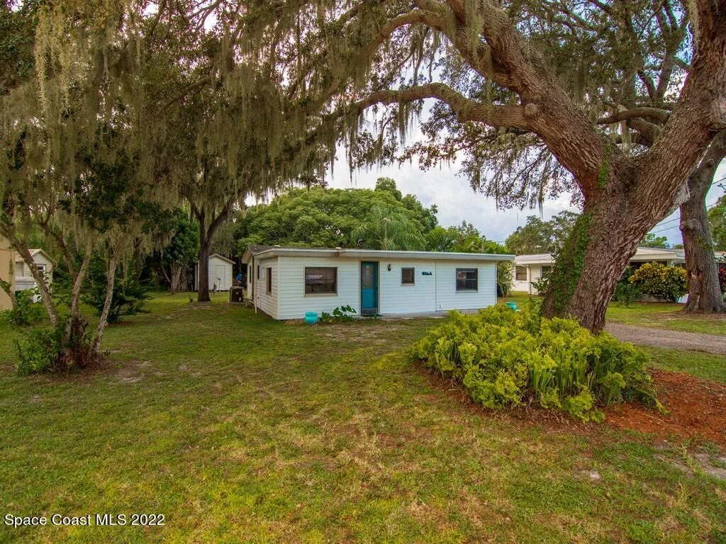 Photo of 9850 River Drive