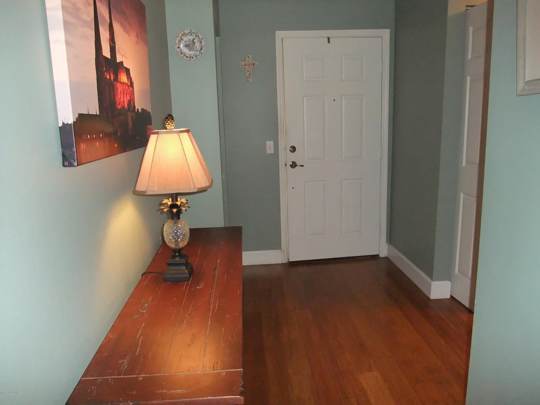 Photo of Unit 702 at 102 Riverside Drive