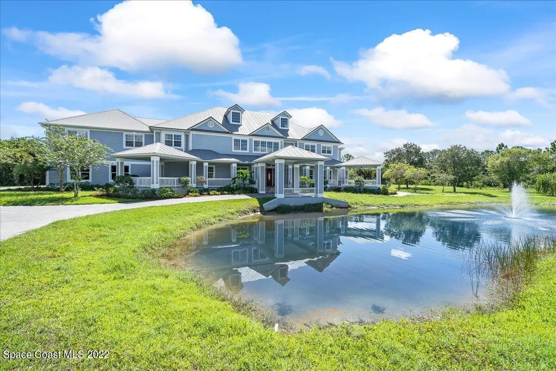 Photo of 5660 Willoughby Drive