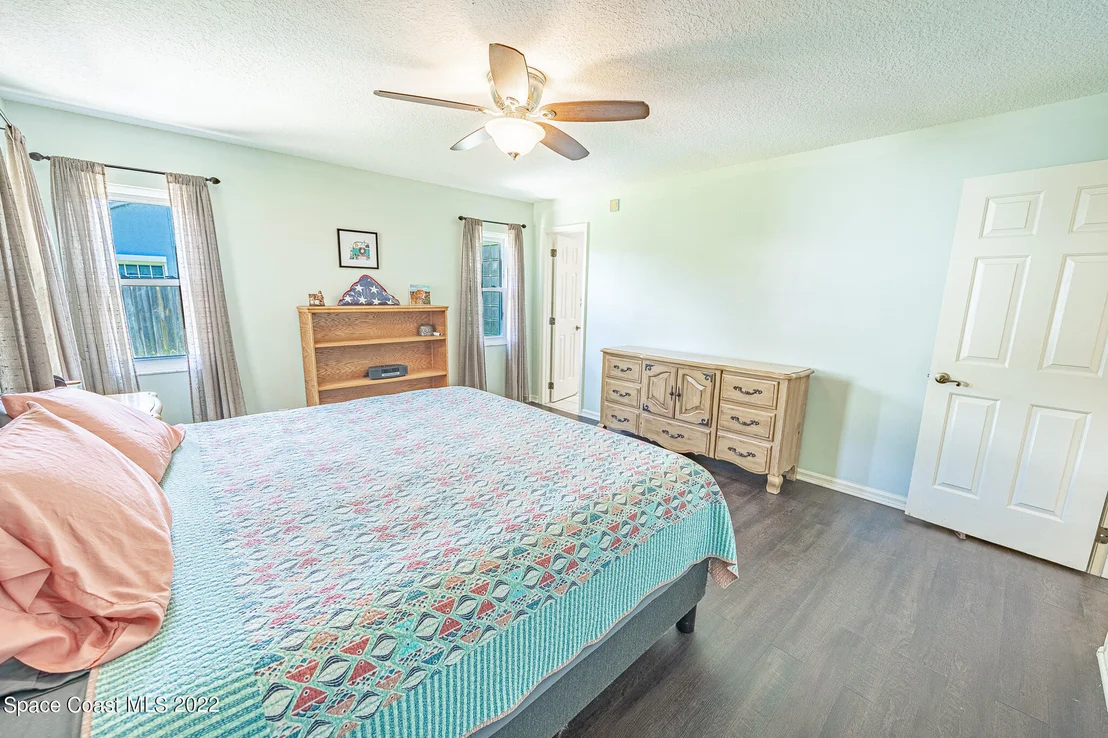 Photo of 2755 School Drive NE