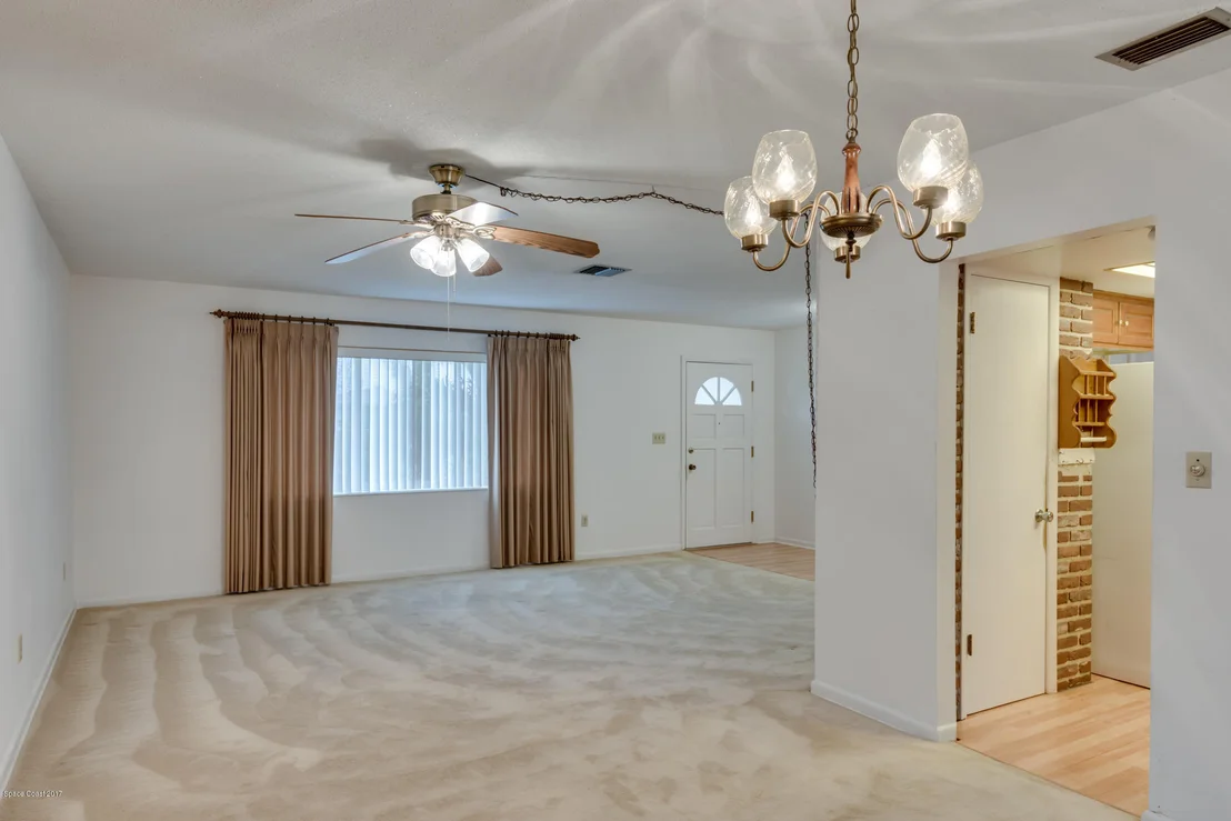Photo of 385 Yuma Drive