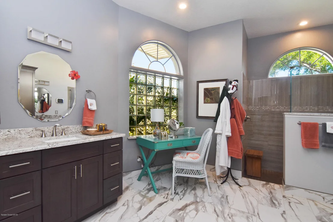 Photo of 979 Palm Brook Drive