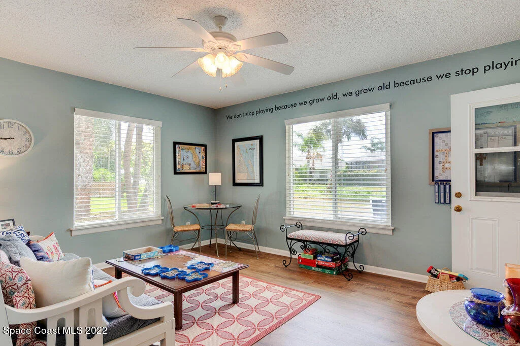 Photo of 1049 Carnation Drive