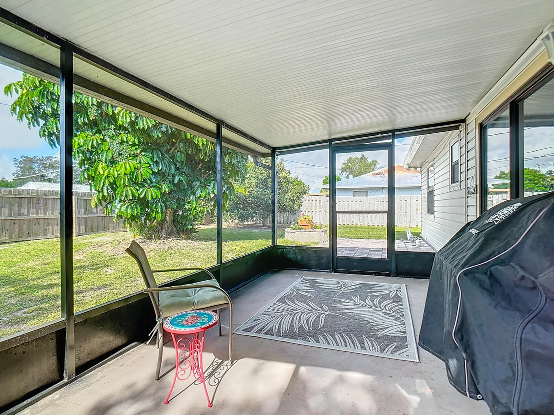 Photo of 2196 Clover Street NE