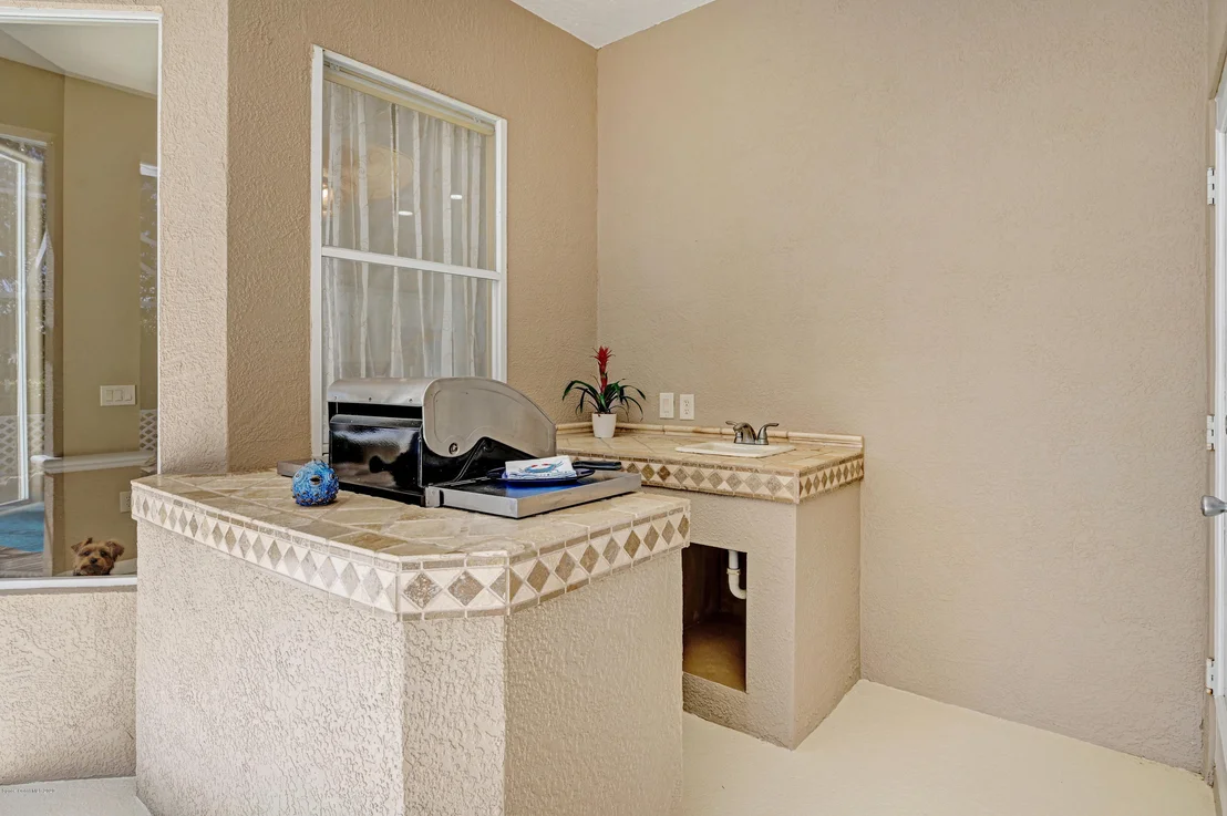 Photo of 601 Gina Lane