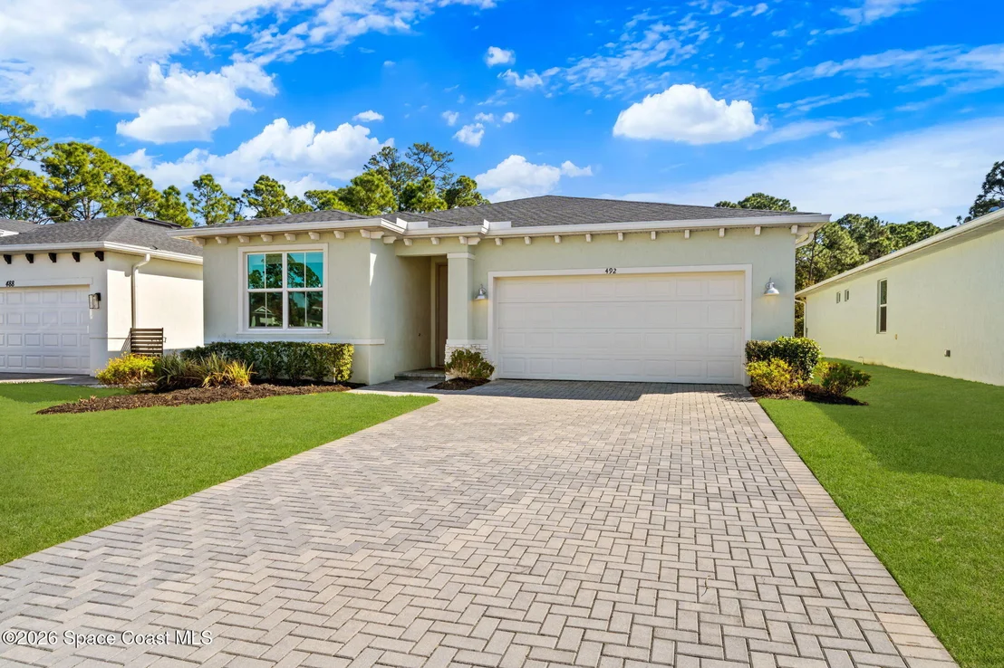 Photo of 492 Veridian Circle NW