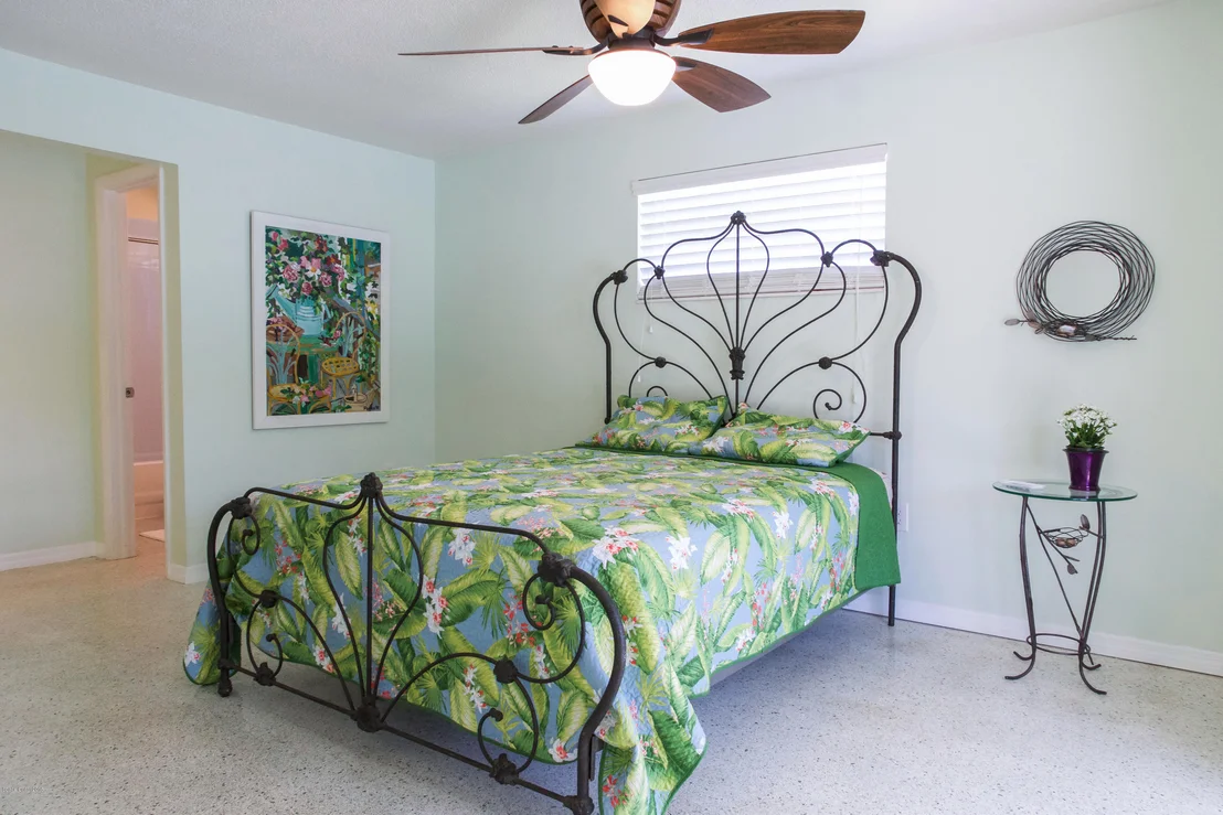Photo of 607 Hibiscus