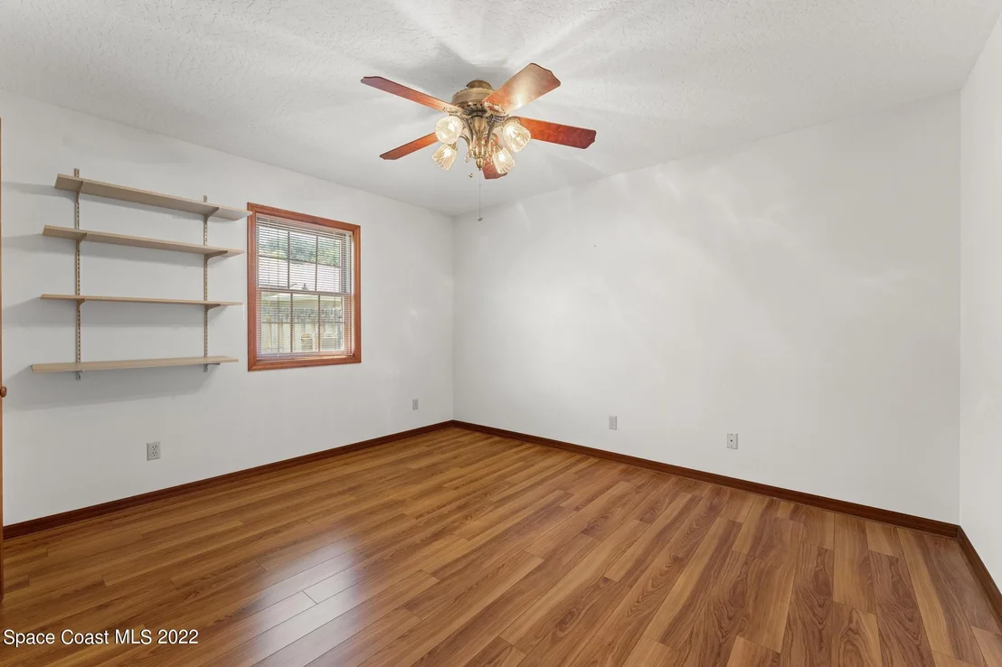 Photo of 588 Peregrine Drive