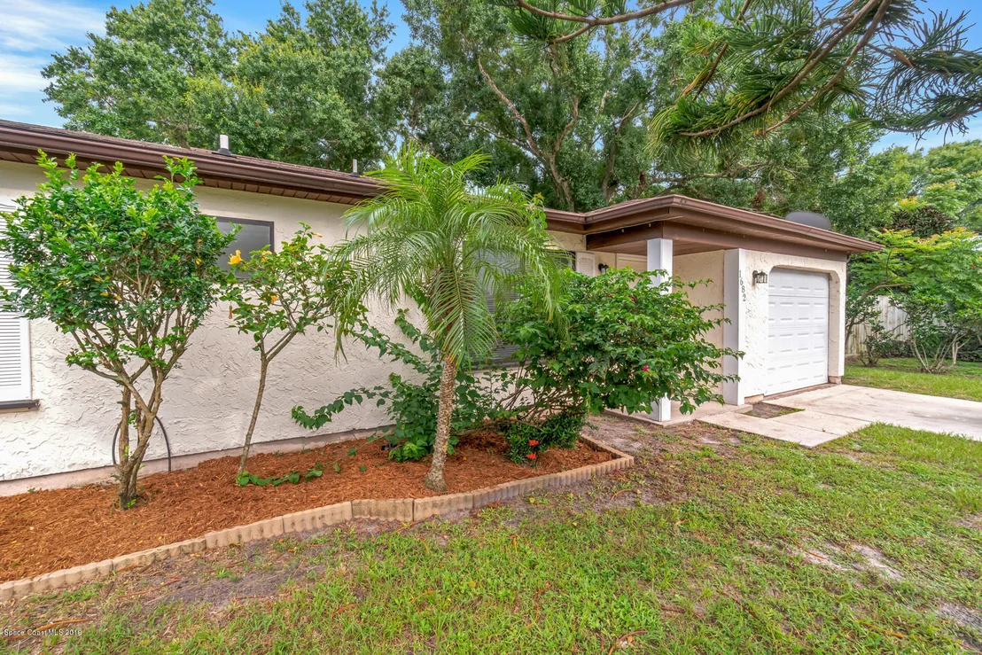 Photo of 1682 Arcot Circle NE