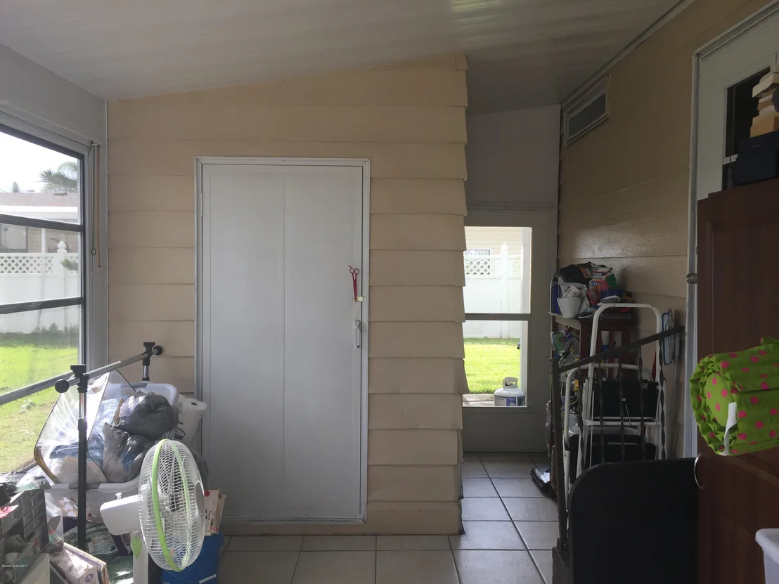 Photo of 2448 Coconut Palm Drive NE