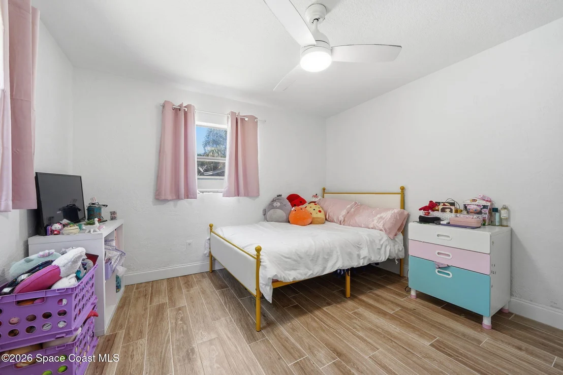 Photo of 2440 Warwick Road