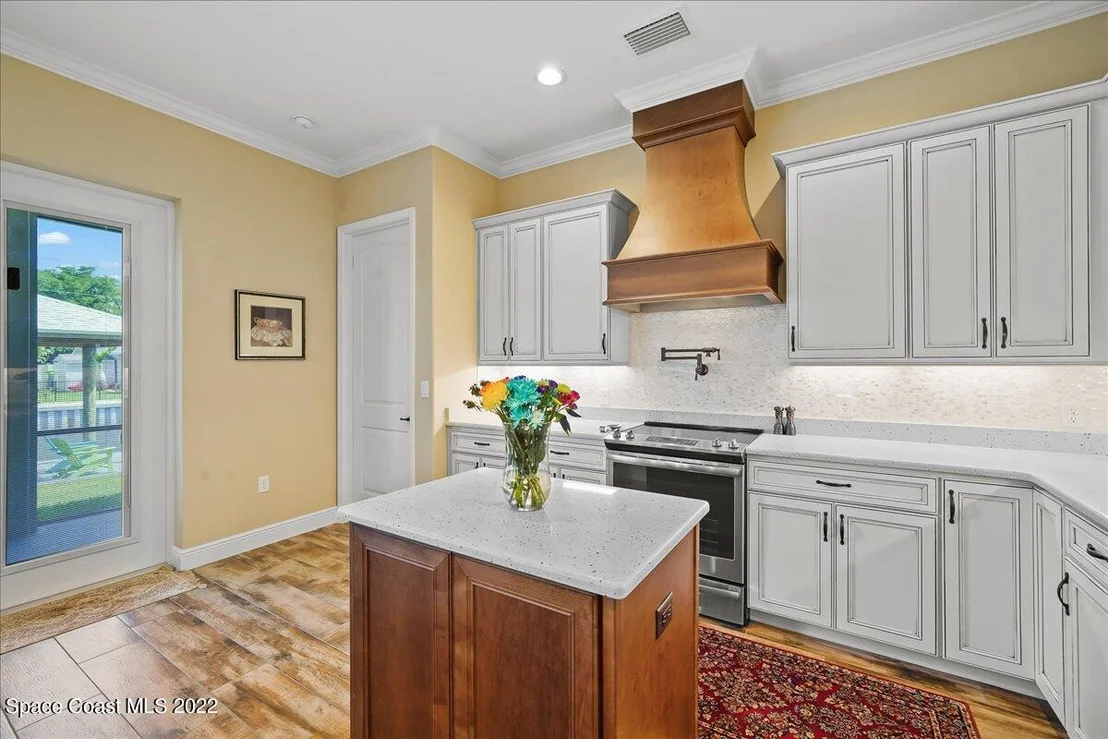 Photo of 352 Arrowhead Lane