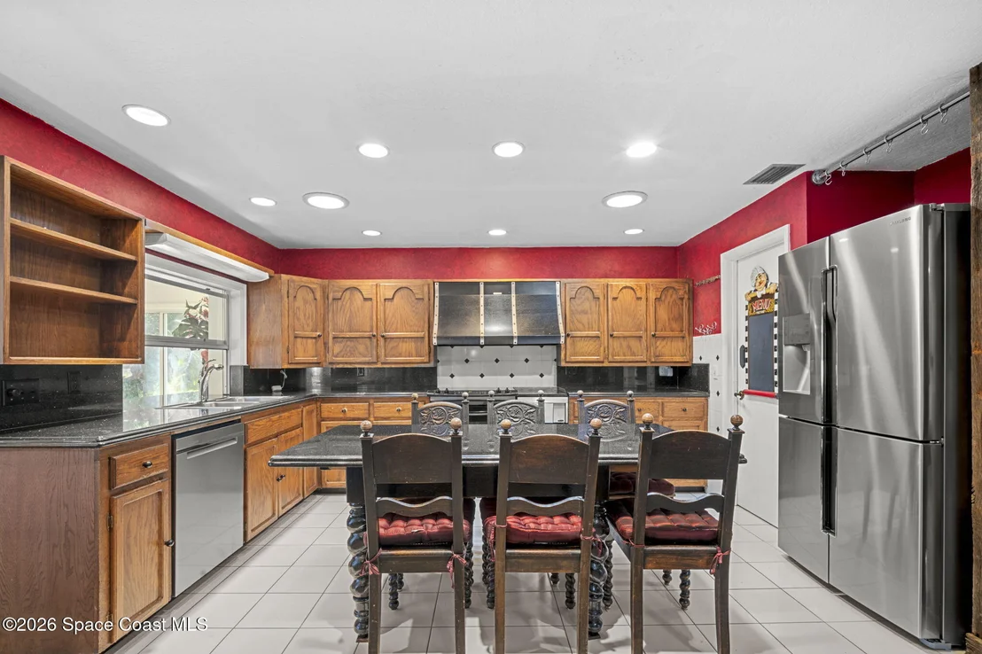 Photo of 620 W Pine Road