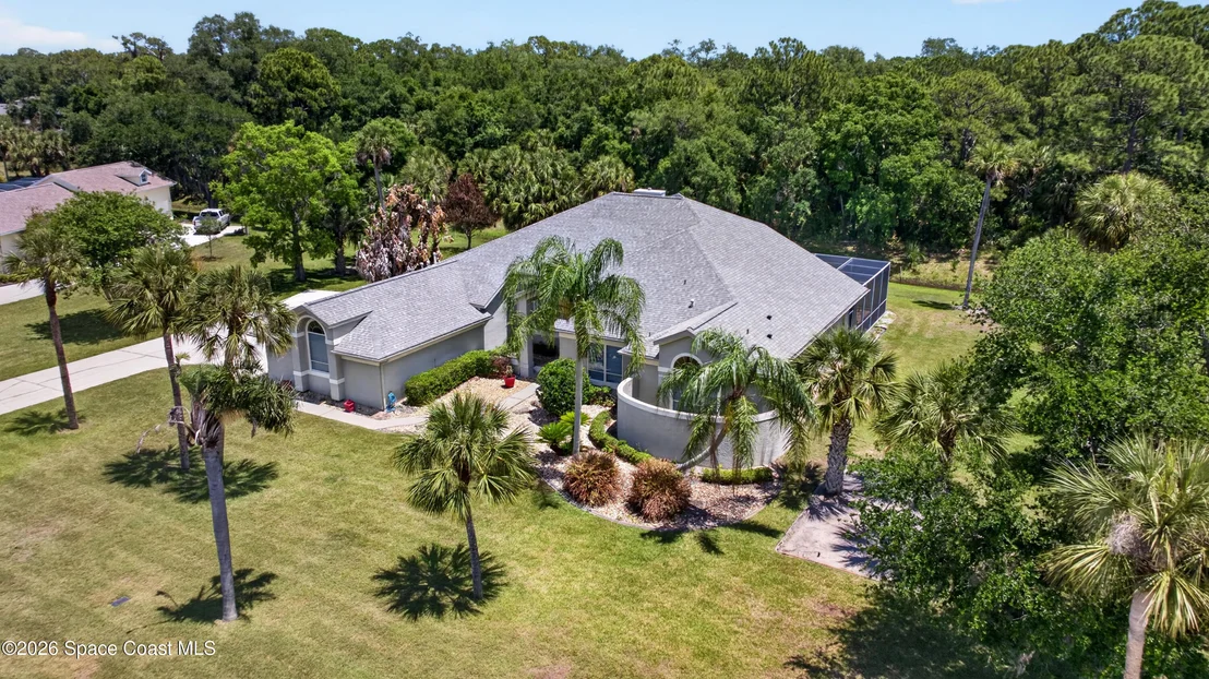 Photo of 900 Bluegrass Lane