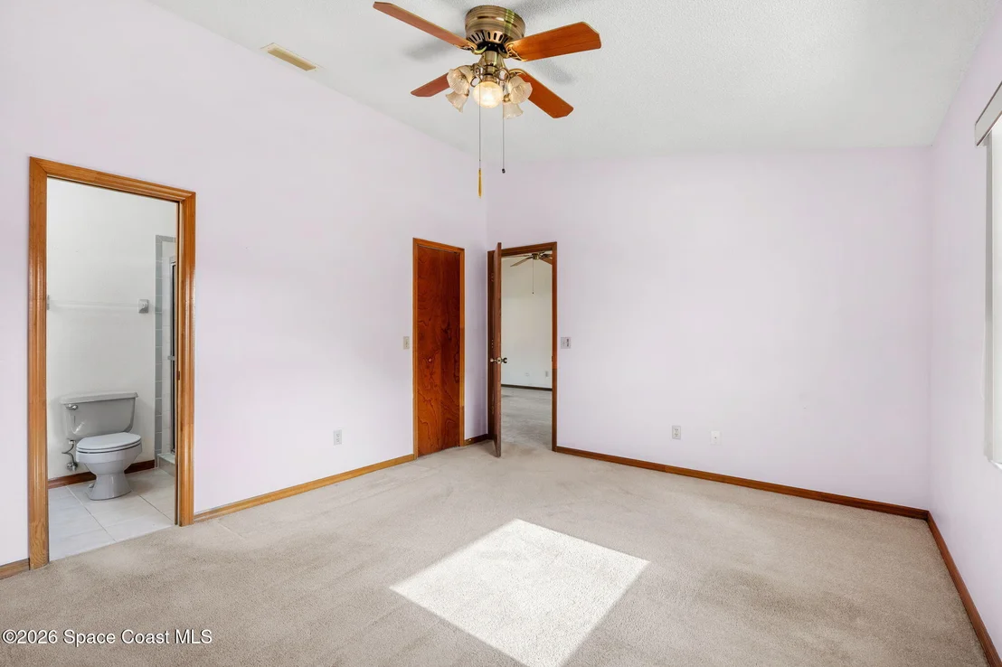 Photo of 6000 Eaglewalk Avenue