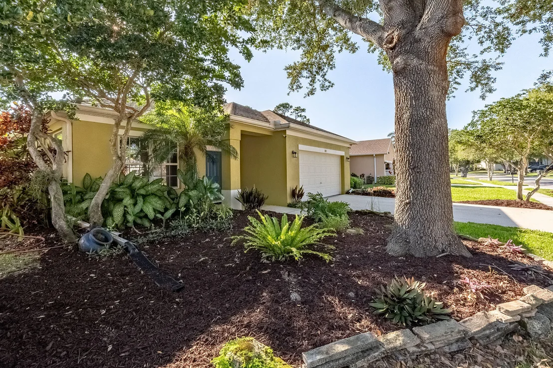 Photo of 392 Waterside Circle