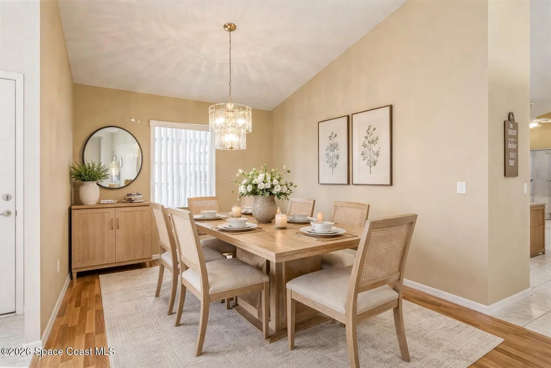 Photo of 975 S Fork Circle