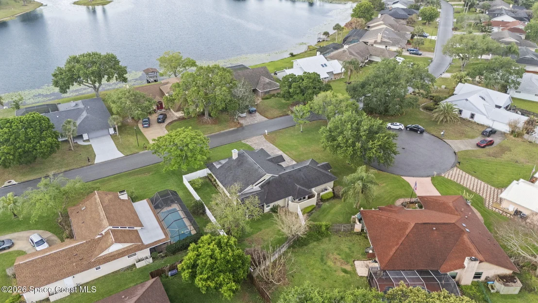Photo of 432 Crystal Lake Drive