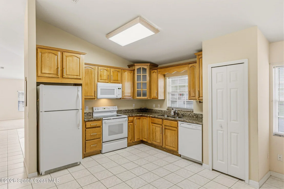 Photo of 975 S Fork Circle