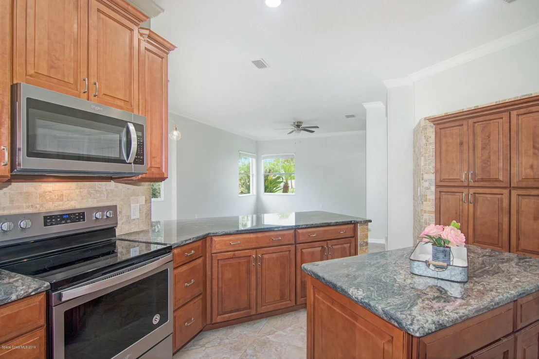 Photo of 151 SE Ridgemont Circle SE