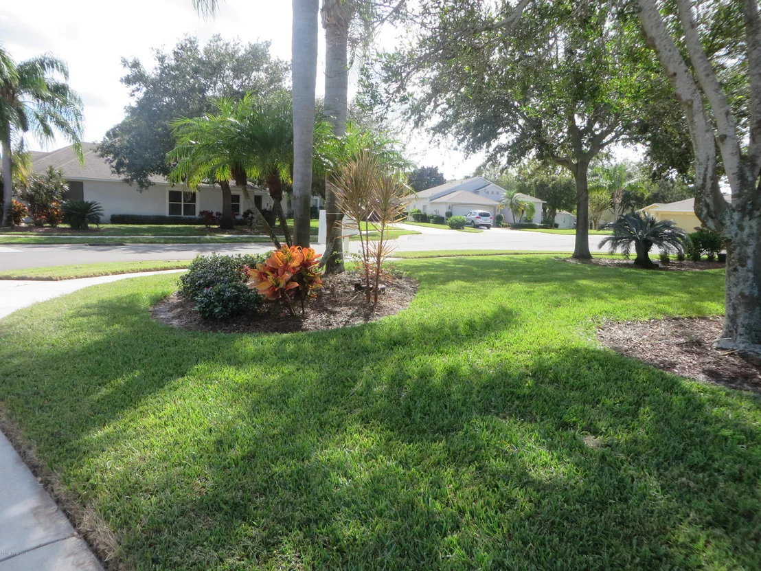 Photo of 970 Villa Drive