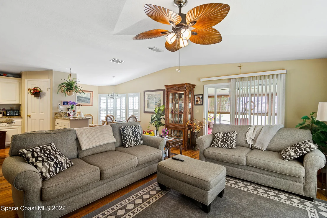 Photo of 404 Outer Drive