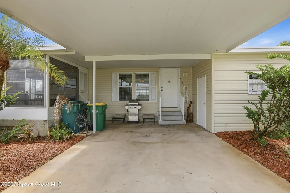 Photo of 235 Outer Drive
