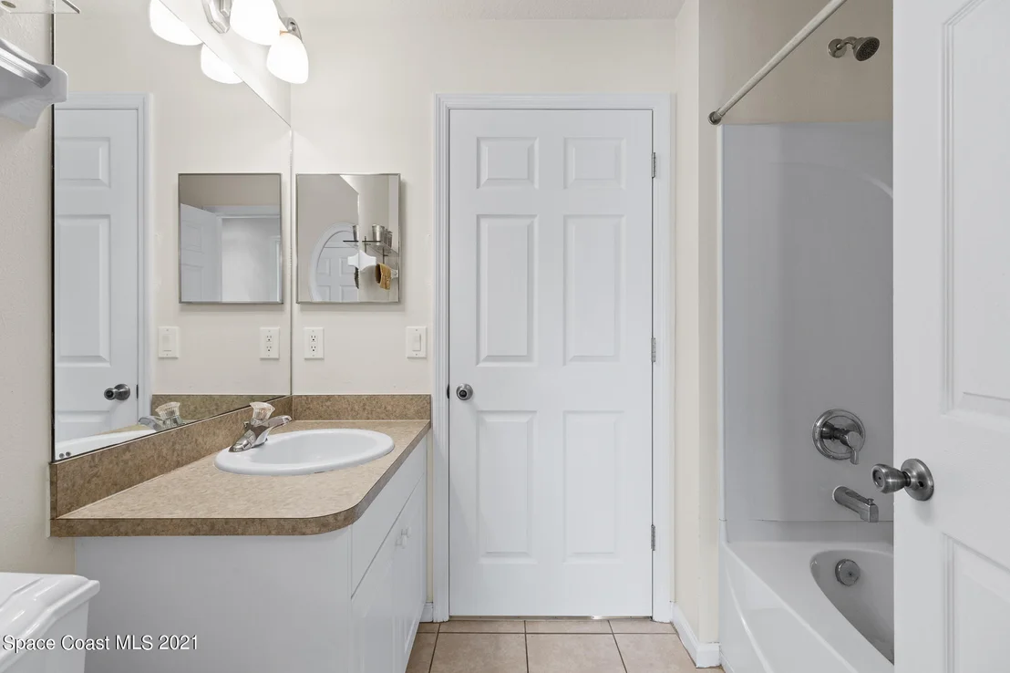 Photo of Unit 105 at 1160 Luminary Circle