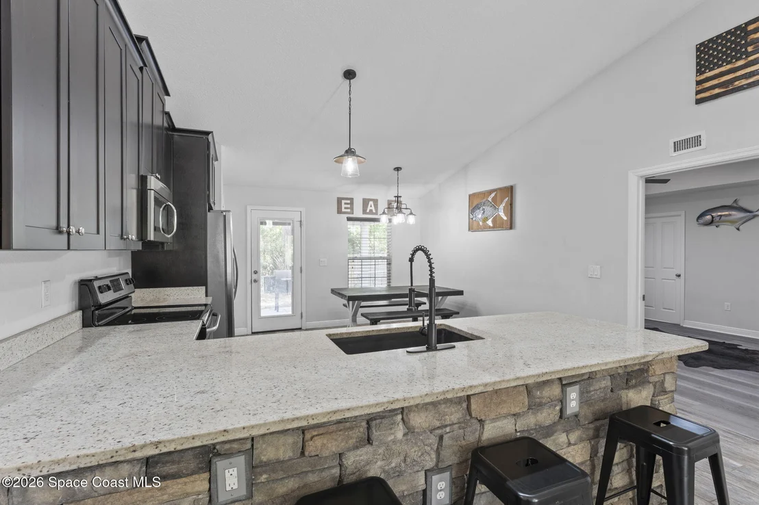 Photo of 6435 Wien Lane