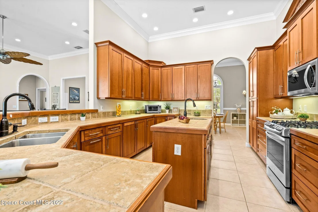 Photo of 356 Southampton Drive