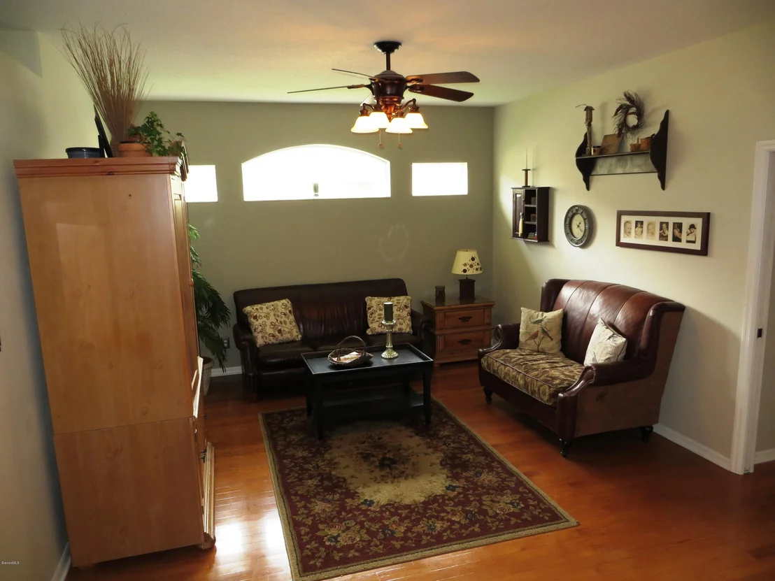 Photo of 1520 Whitman Drive