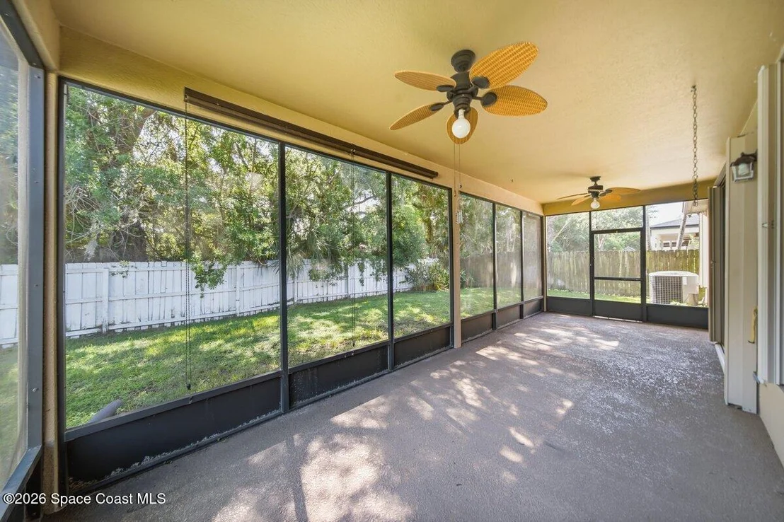 Photo of 594 Dryden Circle