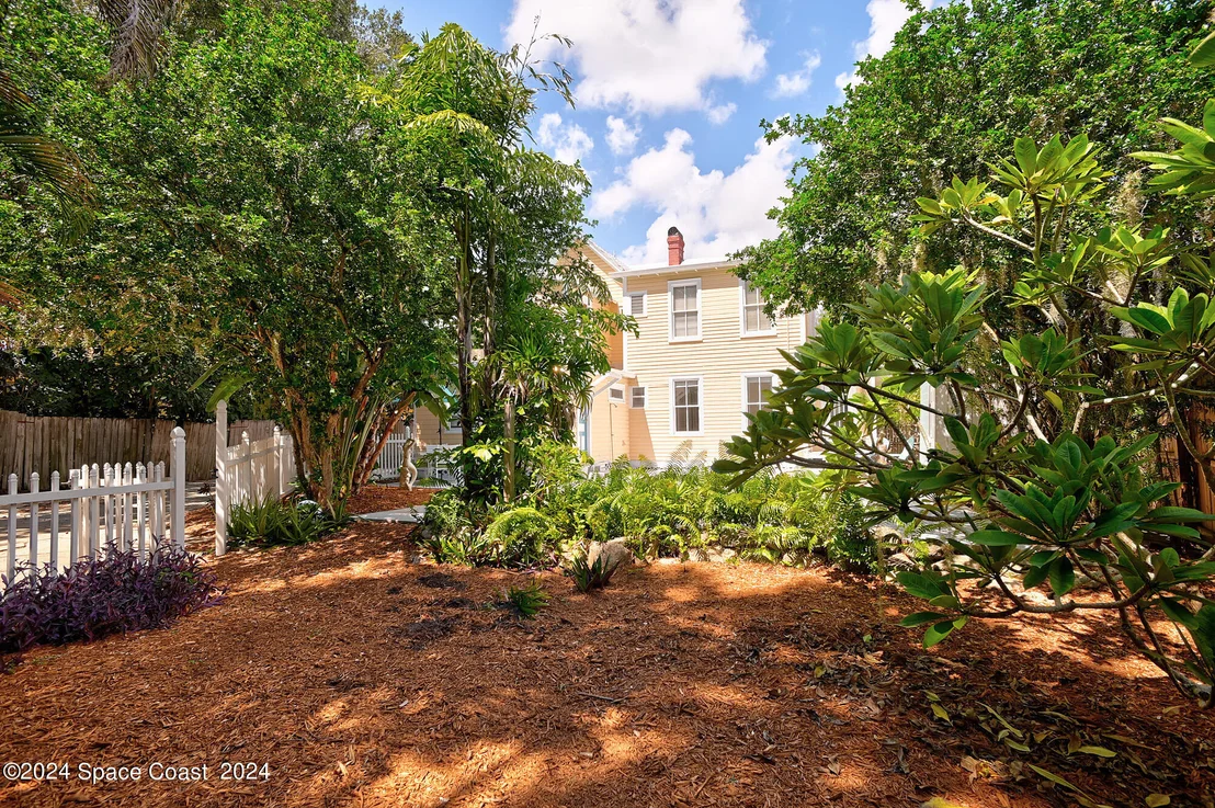 Photo of 23 Barton Avenue
