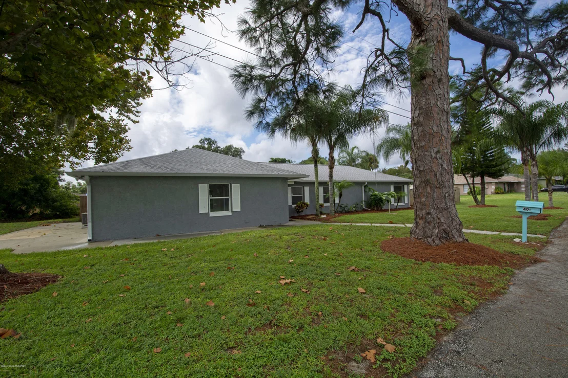 Photo of 401 Paul Washington Place