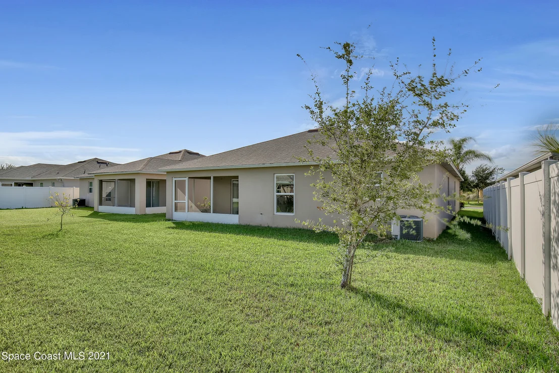 Photo of 1290 Corbett Lane