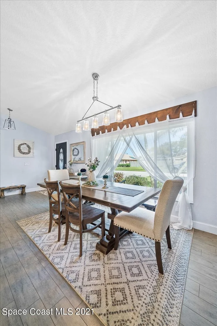 Photo of 1035 Jacaranda Circle