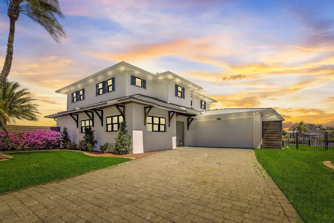 Photo of 451 River View Lane