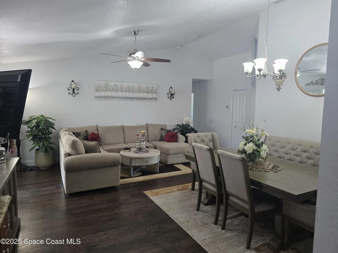 Photo of 834 Pine Shadows Avenue